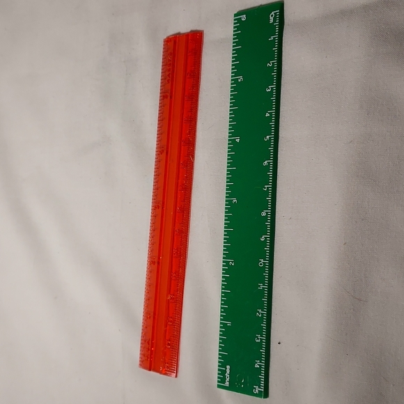 Plastic 6" rulers Hasbro Orange USA and Green Inches and Centimeters Set of 2 - Picture 1 of 5
